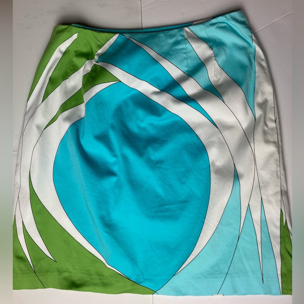 Talbots size 14  A-Line Reto print Skirt in hues of Green and Blue